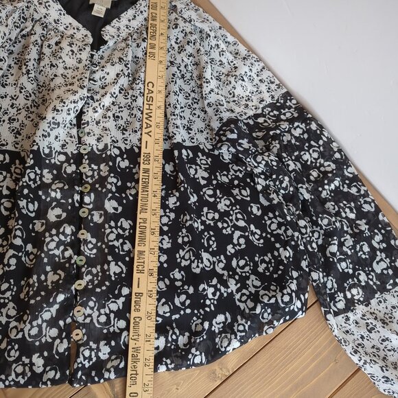 Joie Caillie Black & White Floral Chiffon Peasant Top Blouse Puff Sleeves V-Neck - Picture 10 of 13